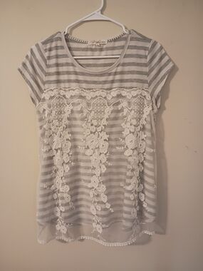 Rewind Gray & White Striped Short Sleeve Top with Lace Appliqué